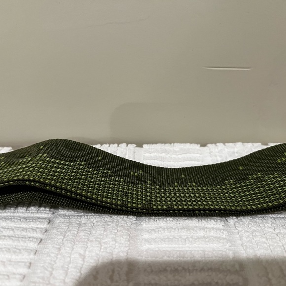 New First Act Guitar Strap Army Green 🤩 with Lime Stitching - Picture 8 of 11